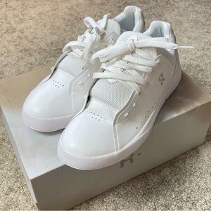 On The Roger Advantage in All White 8 Mens 9.5 Womens New in Box